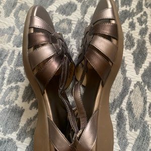 Leather Naturalizer sandals